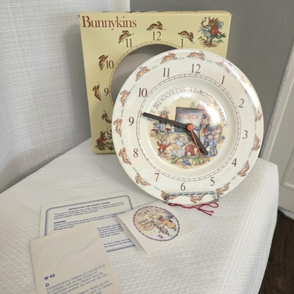 Royal Doulton Bunnykins Wall Clock Teaching Rabbits Original Box Unused